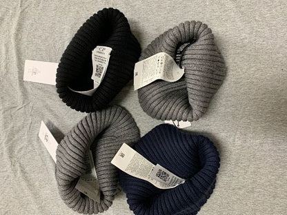 Ribbed Beanie with Lens Detail